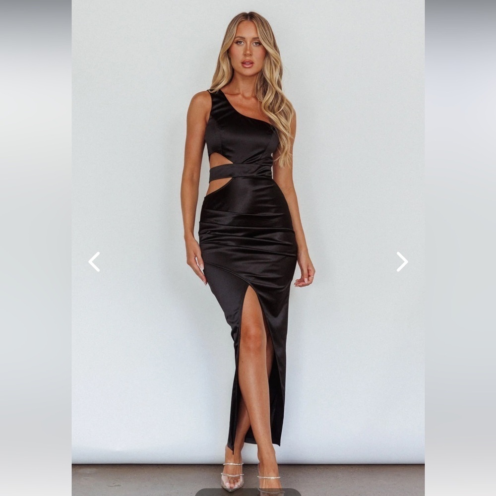 NEW with tags Selfie Leslie Satin Black One-Shoulder Cut out Dress